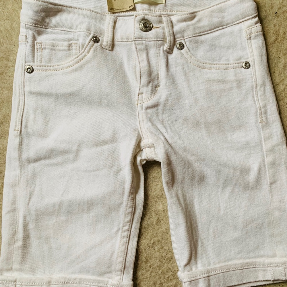 Levi’s Bermuda stretch shorts